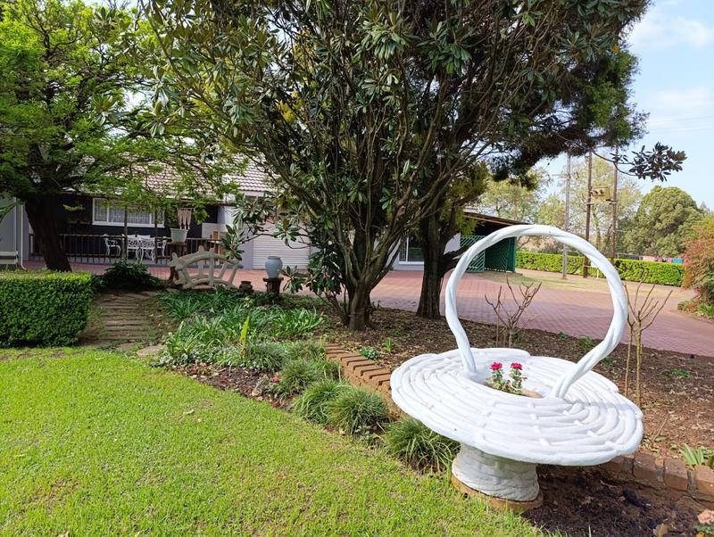 4 Bedroom Property for Sale in Middelburg Eastern Cape